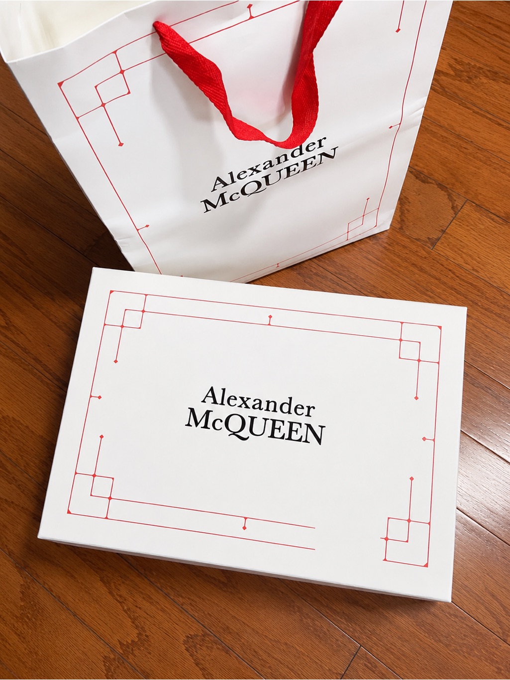 Alexander Mcqueen White And Red Gift Box With Branded Bag